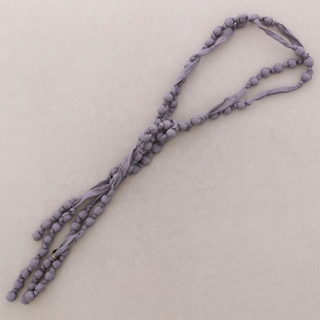 COLLAR LARGO NUDOS BOLAS REVESTIDAS