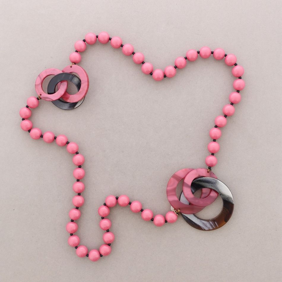LONG RESIN LINK BALL NECKLACE