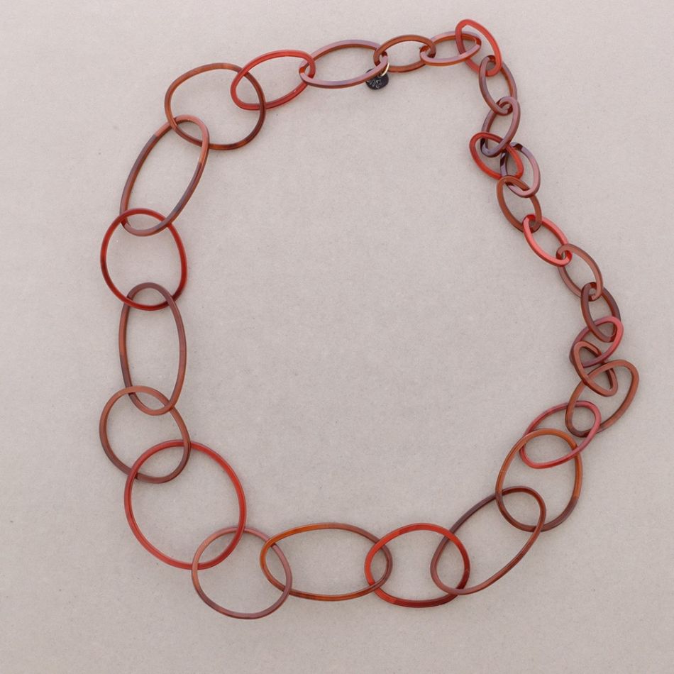 LONG NECKLACE WITH COLOURED RESIN LINKS