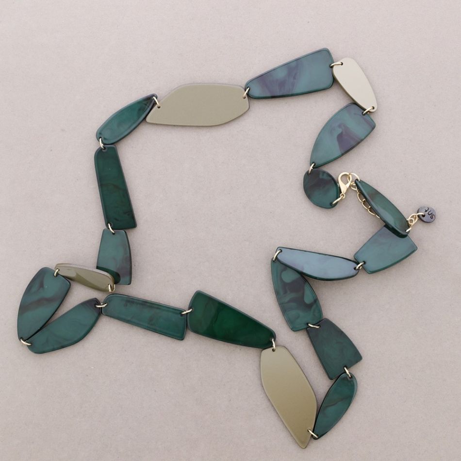 LONG RESIN BEAD NECKLACE