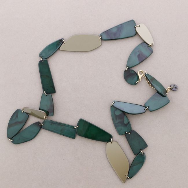 LONG RESIN BEAD NECKLACE