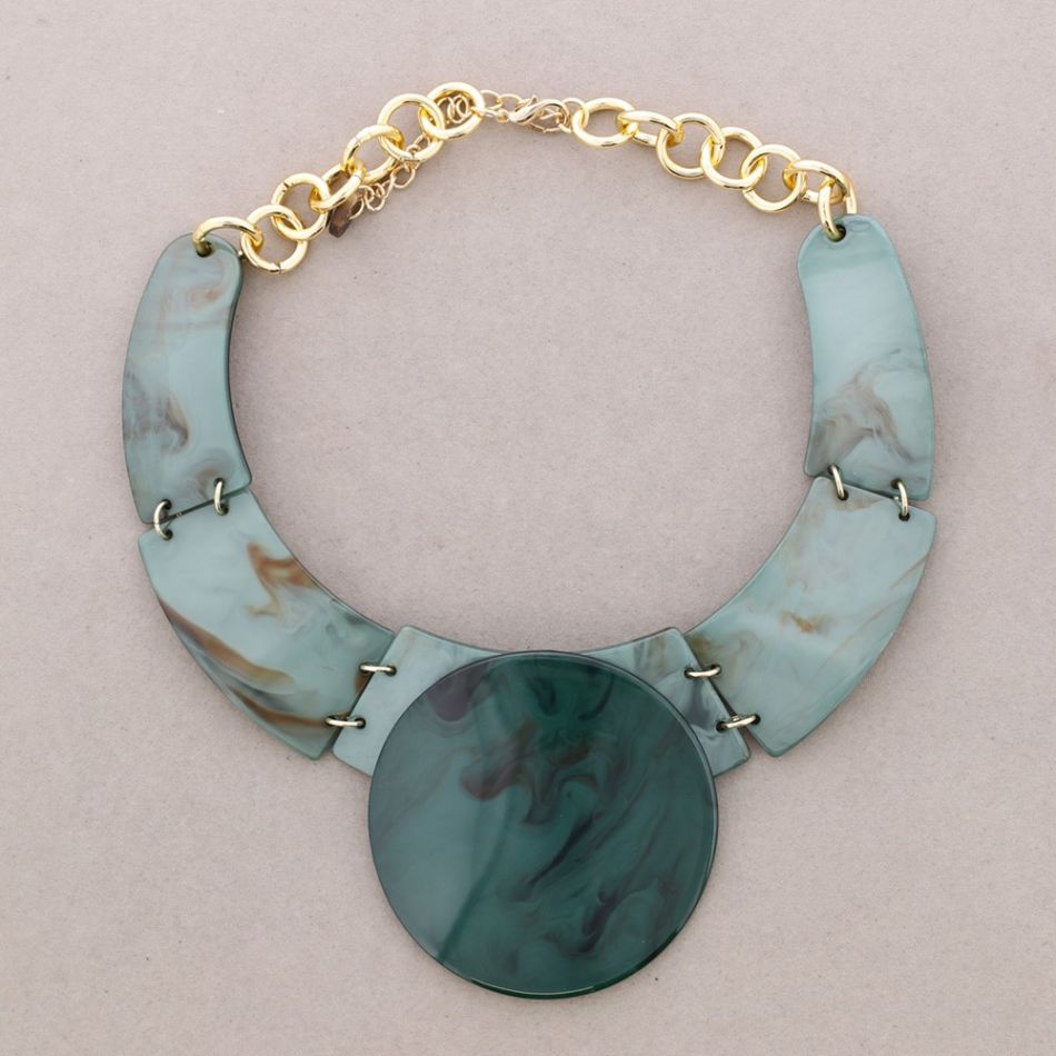 CHOKER WITH RESIN BEADS