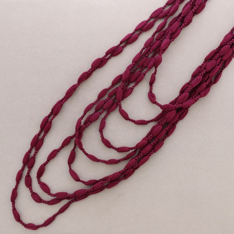 MULTI TURNS WOOL BALLS NECKLACE