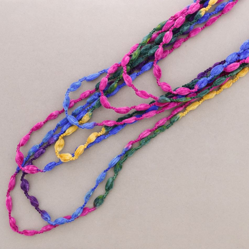 MULTI TURNS WOOL BALLS NECKLACE