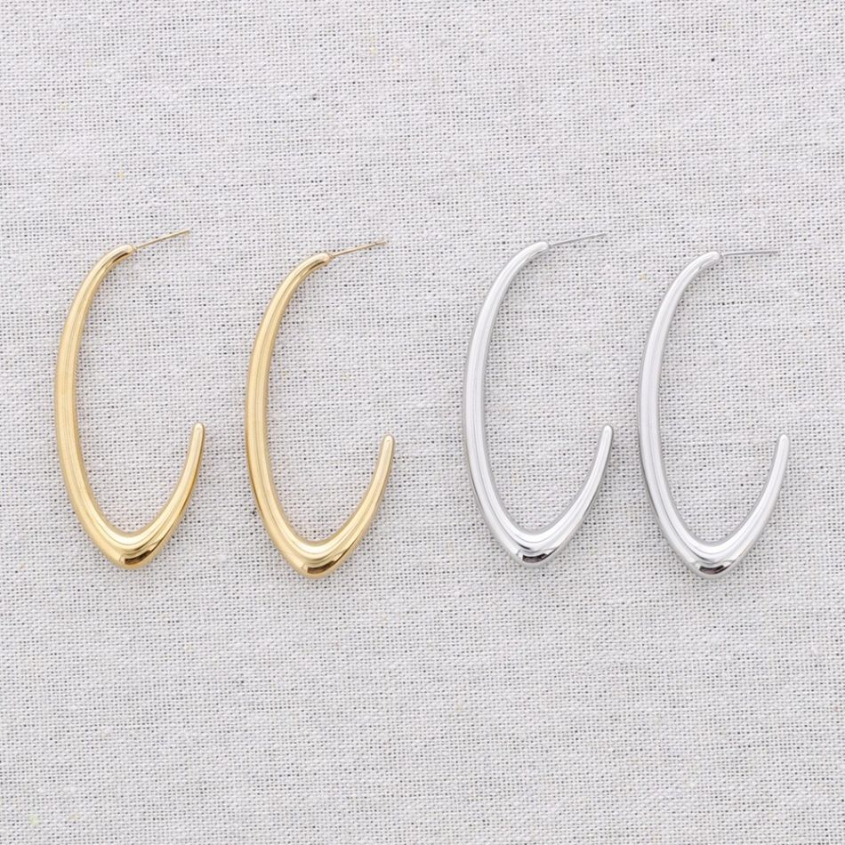 IRREGULAR HOOP STEEL EARRINGS