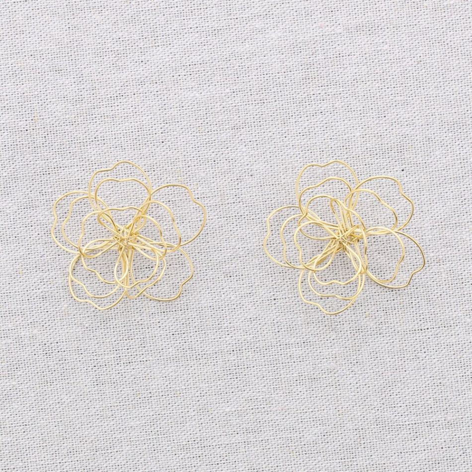 FLOWER STEEL EARRINGS