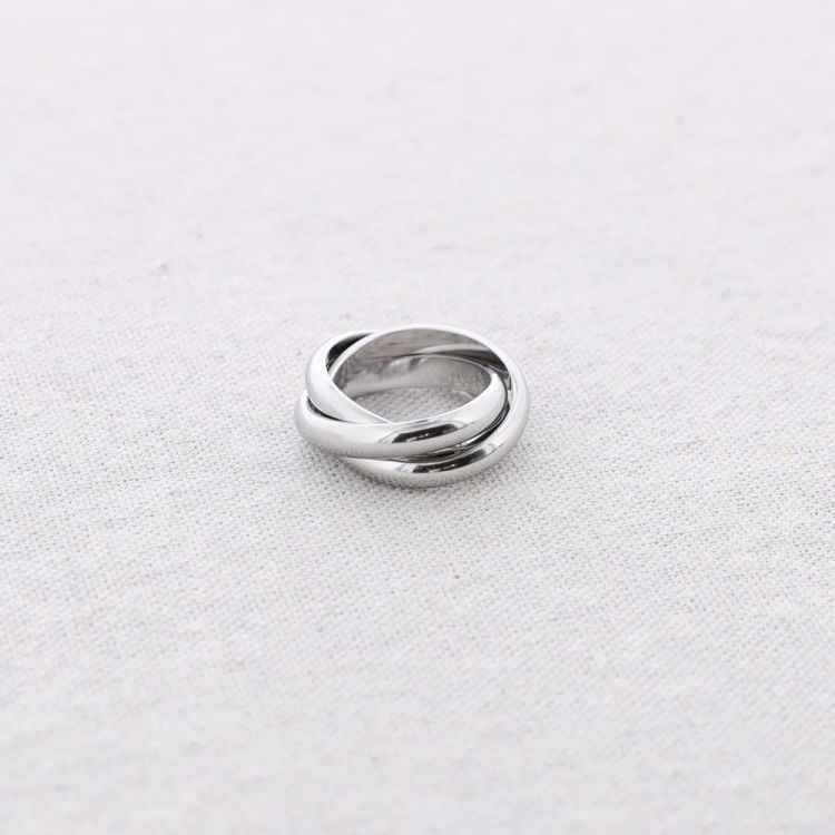 TRIPLE METAL RING