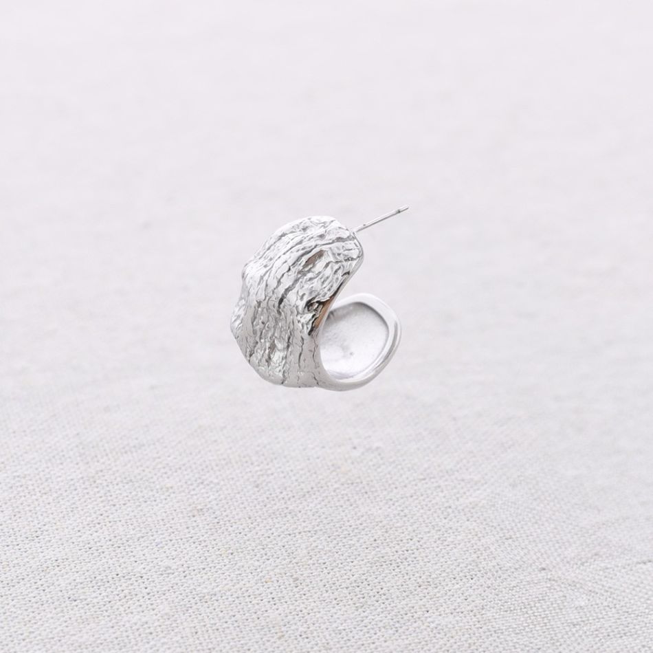 IRREGULAR HOOP STEEL EARRINGS