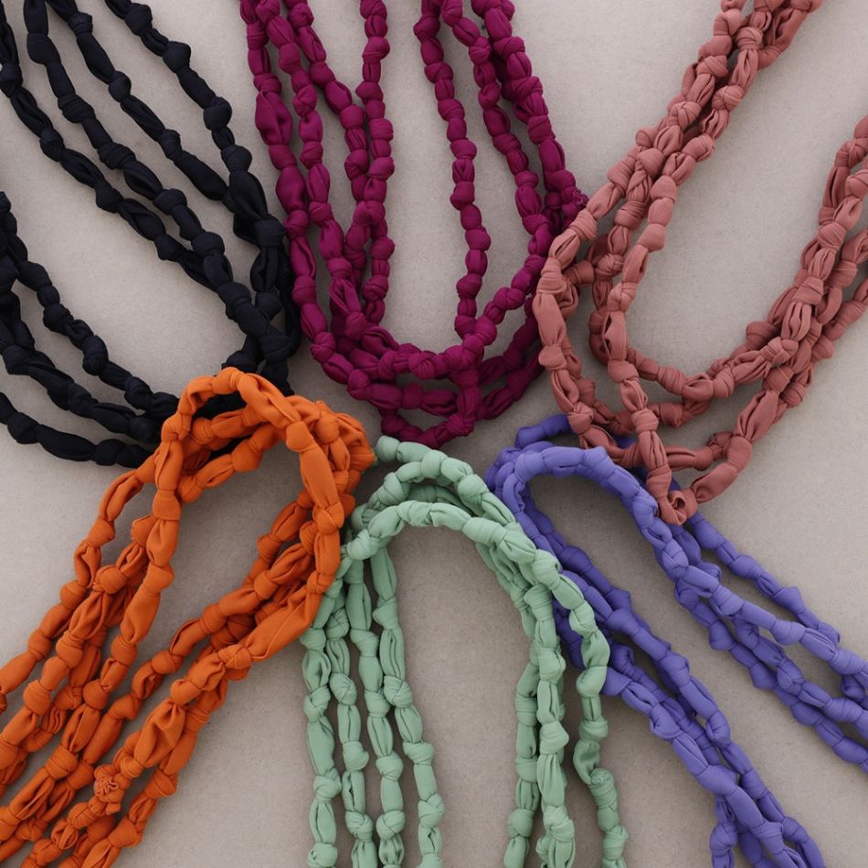 COLLAR LARGO TELA NUDOS