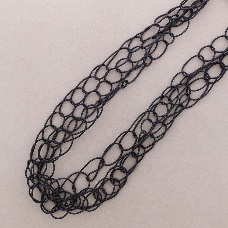 LONG RUBBER LINK NECKLACE