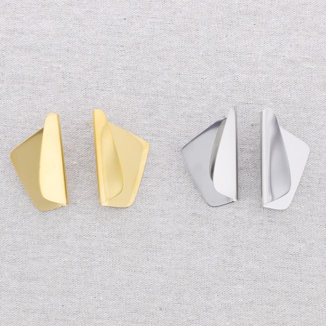 STEEL SHAPED EARRINGS