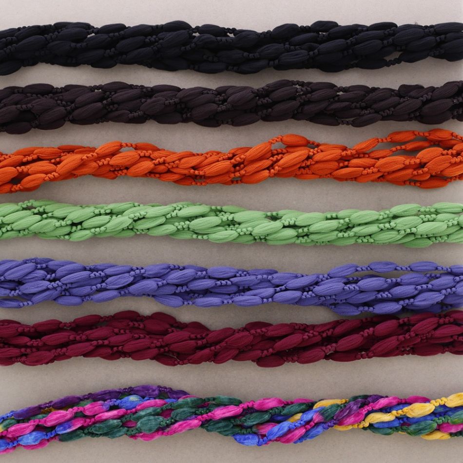 GARGANTILLA MULTI VUELTAS LANA BOLITAS