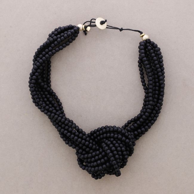 RESIN BEADS KNOT NECKLACE