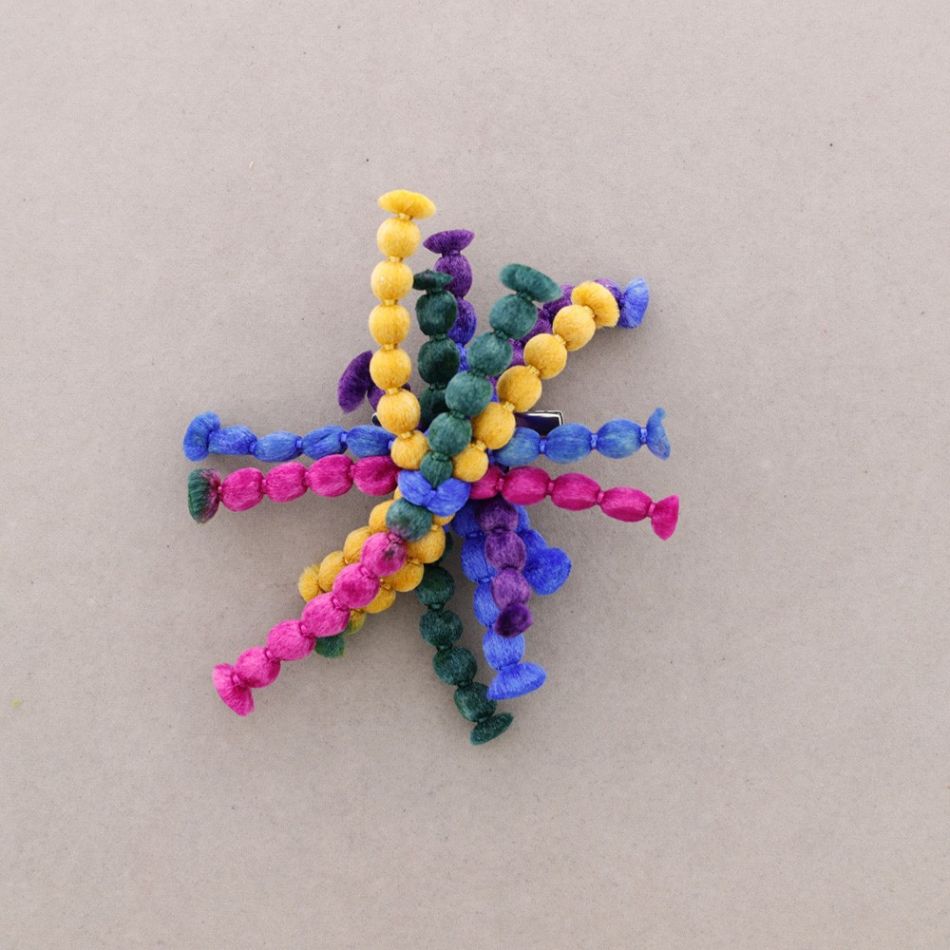WOOL BALL FLOWER BROOCH