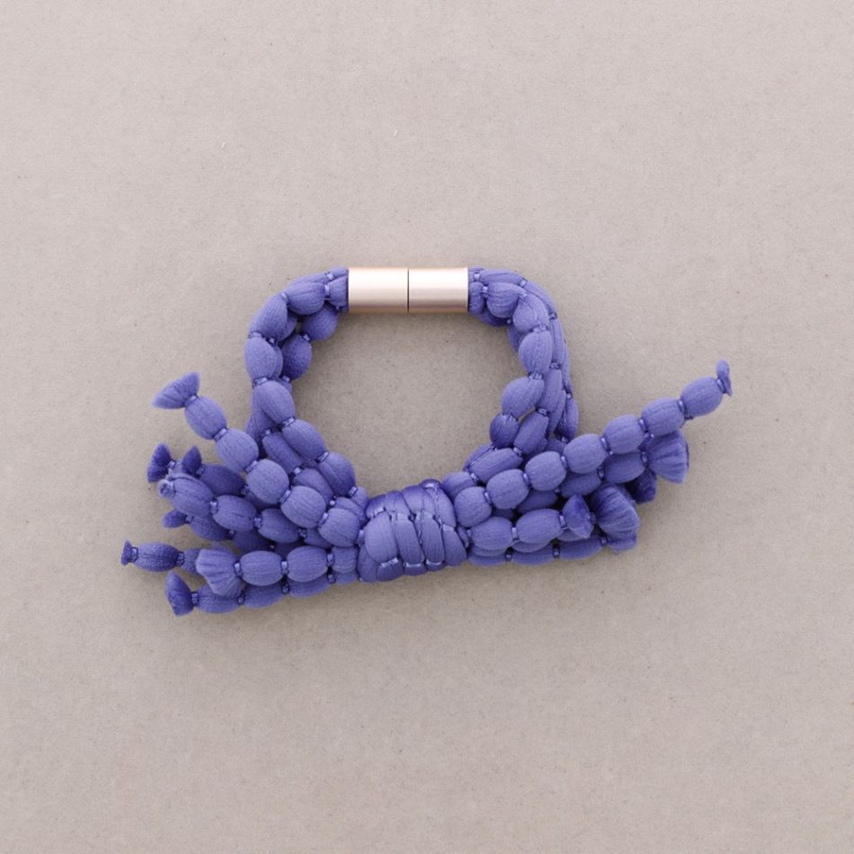 BRACELET 4 TWISTS WOOL BALLS