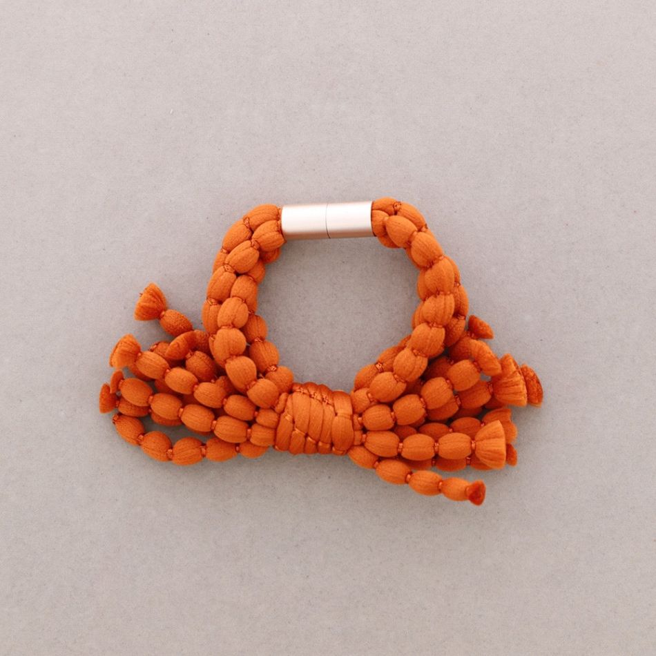 PULSERA 4 VUELTAS LANA BOLITAS