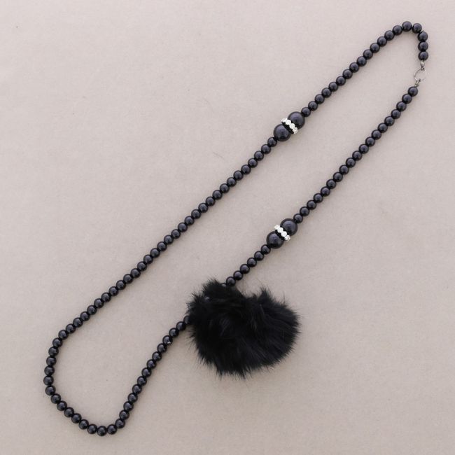 COLLAR LARGO PERLAS POMPON