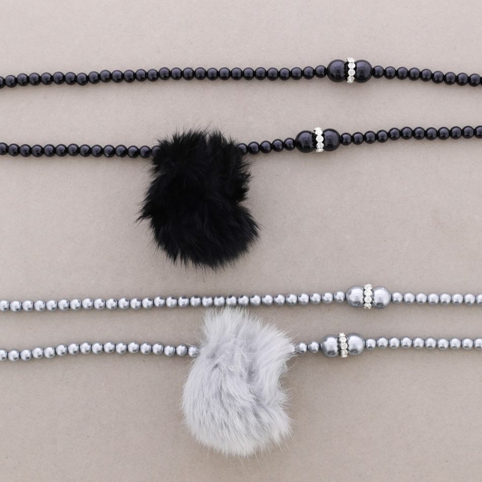 LONG NECKLACE WITH POMPON AND PEARLS