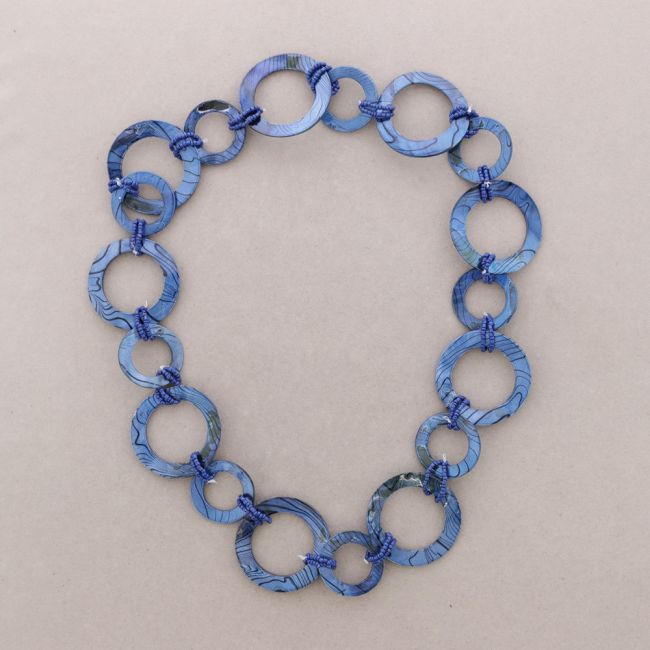 COLLAR LARGO CUENTAS NÁCAR