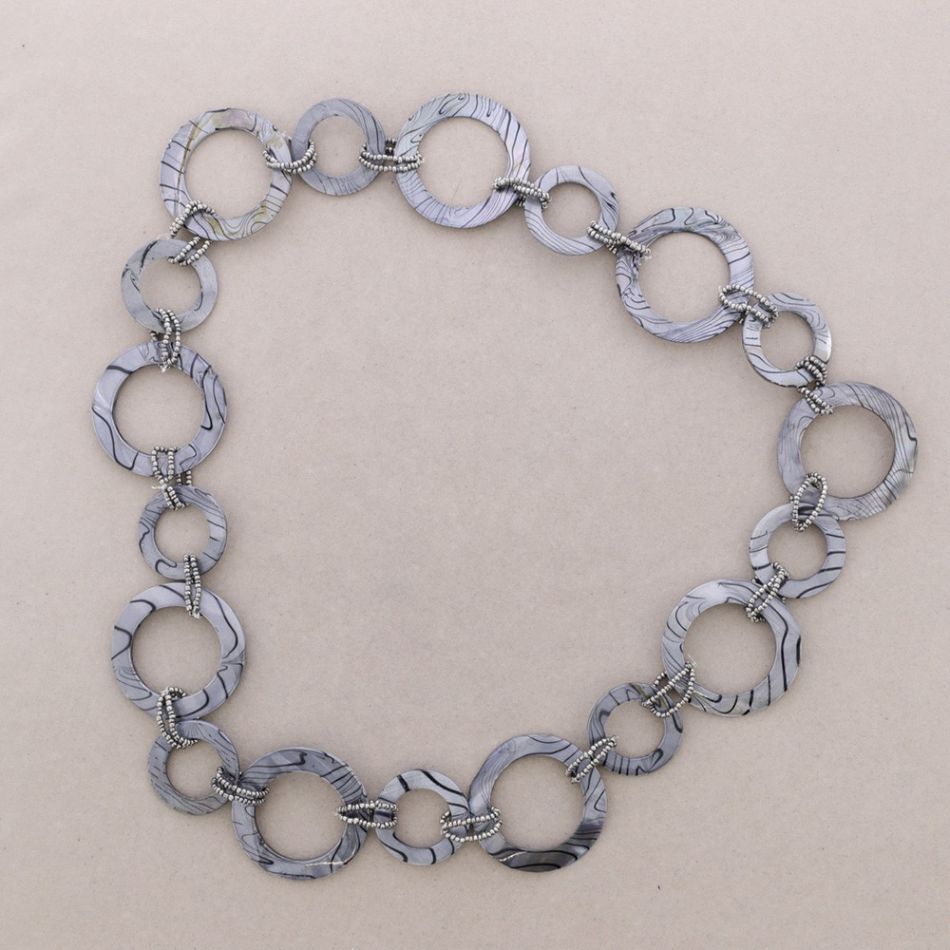 COLLAR LARGO CUENTAS NÁCAR