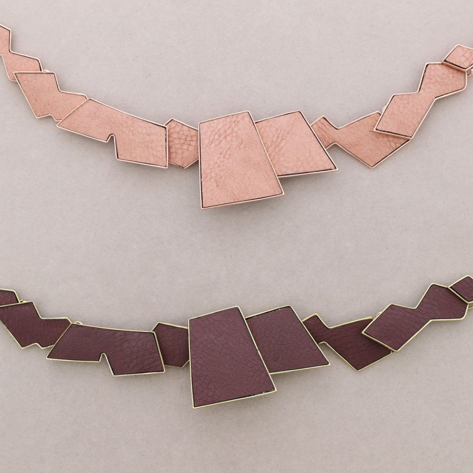 METAL CHOKER IMITATION LEATHER