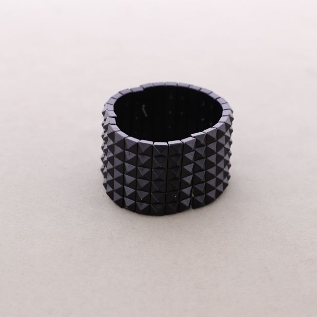 BRACELET WITH RIVET STRIPS