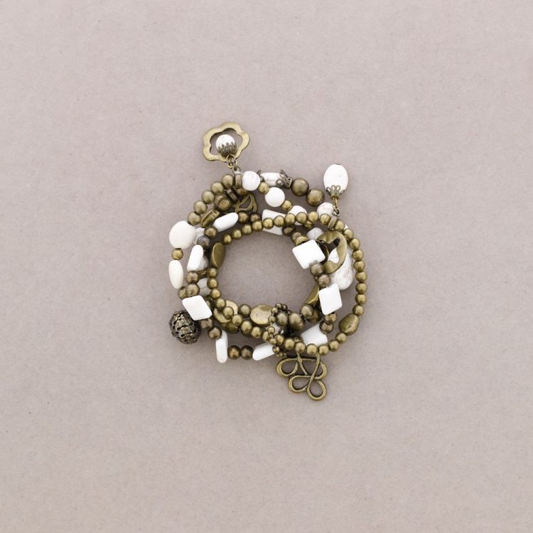 PULSERA 4 TIRAS CUENTAS METAL PIEDRAS
