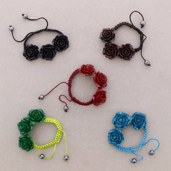 RESIN FLOWERS MACRAME BRACELET