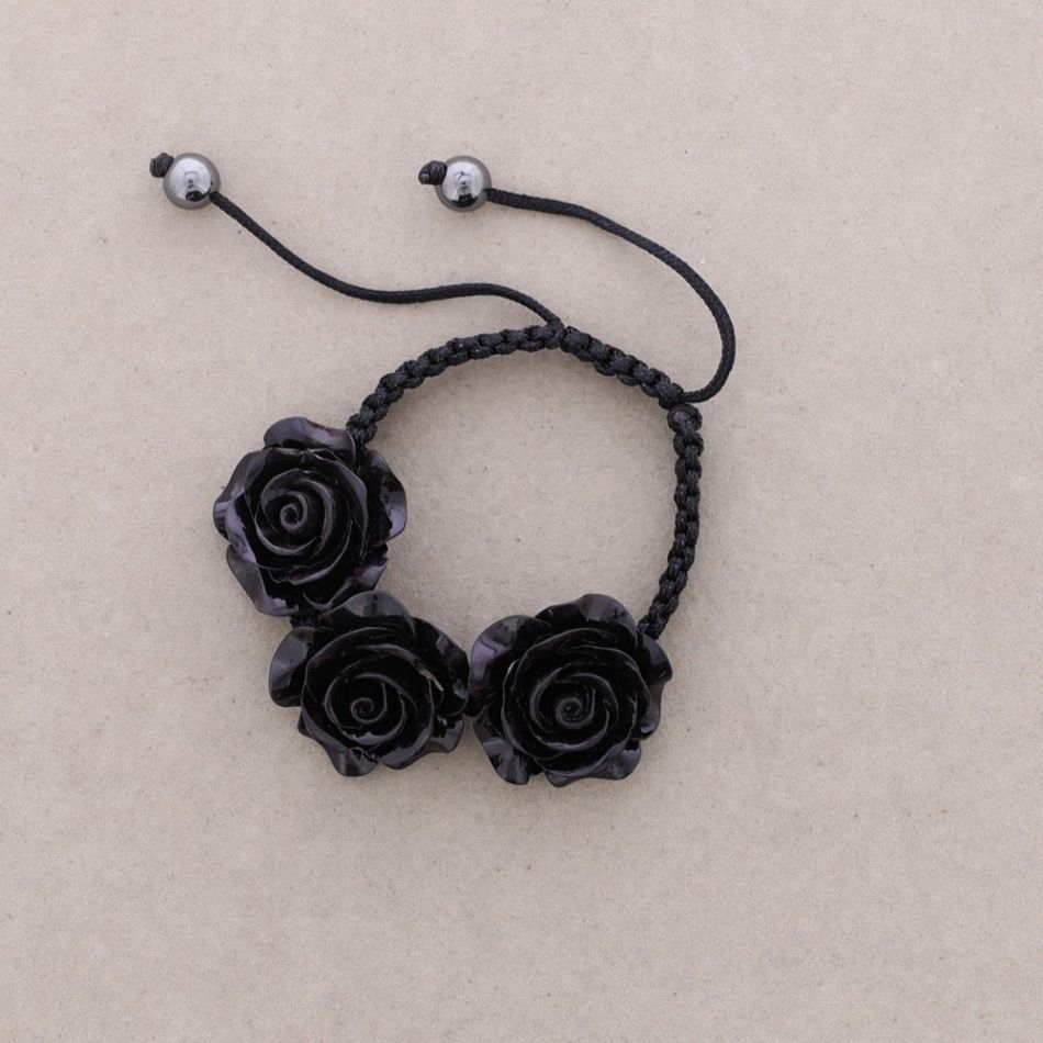 RESIN FLOWERS MACRAME BRACELET