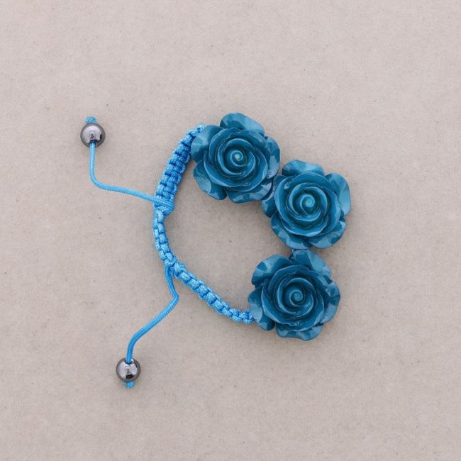 RESIN FLOWERS MACRAME BRACELET