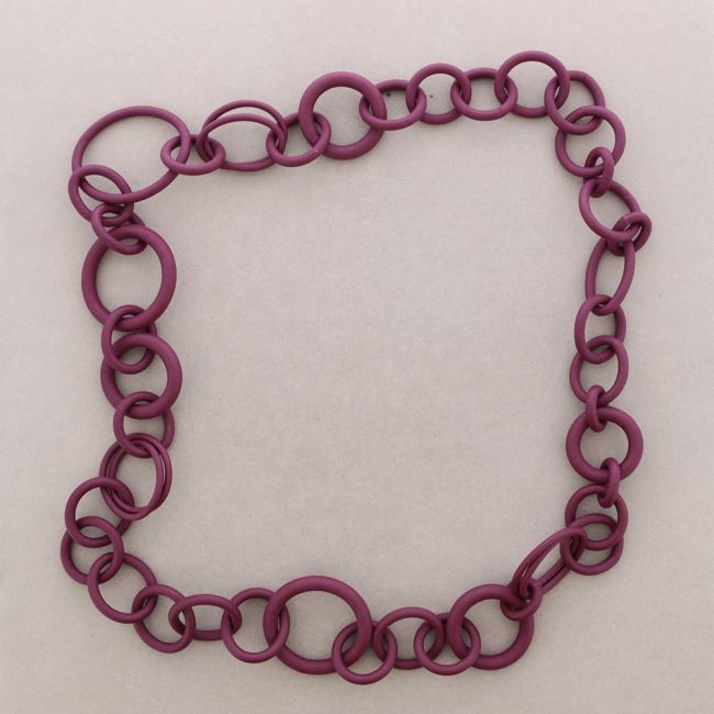 COLLAR LARGO ESLABONES GOMA