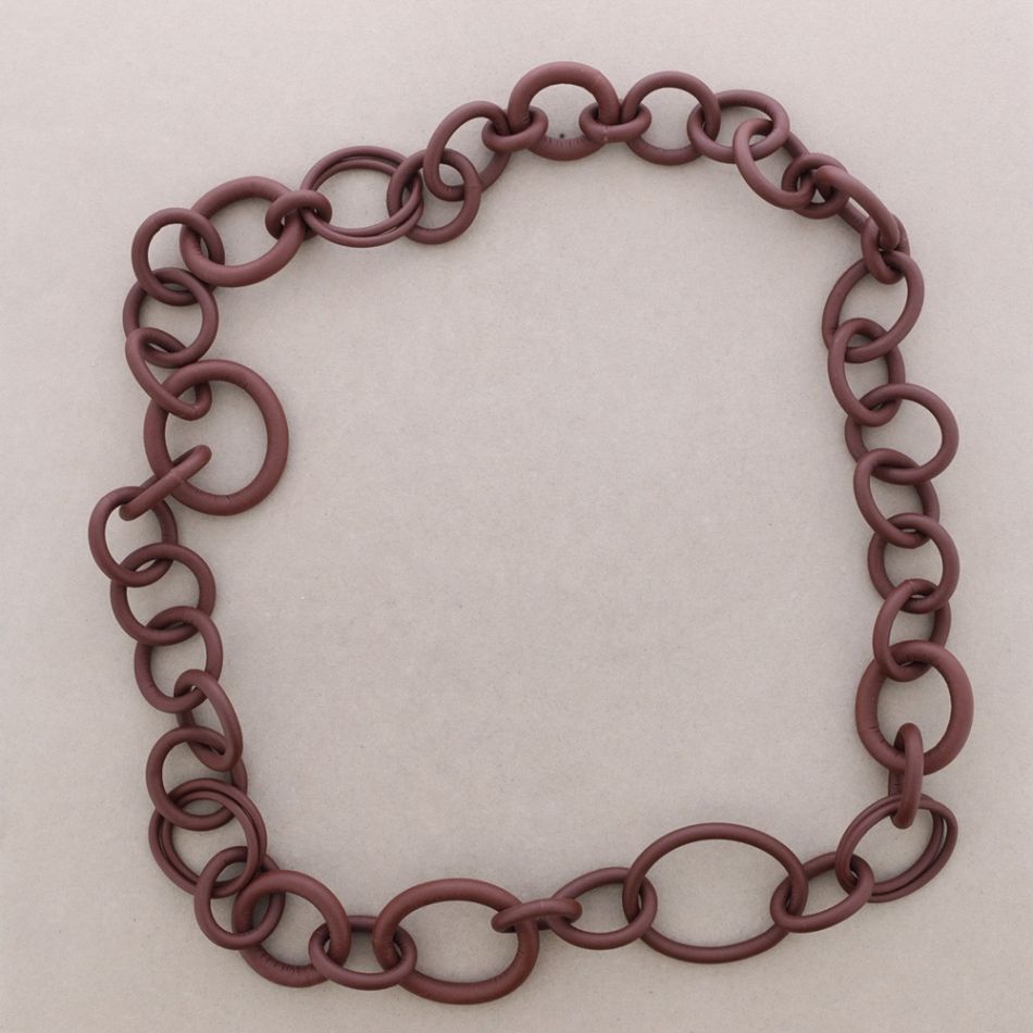 LONG RUBBER LINKS NECKLACE