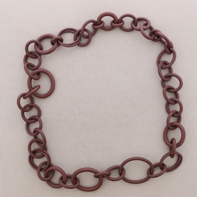 COLLAR LARGO ESLABONES GOMA