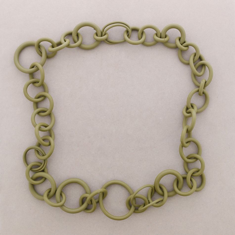 LONG RUBBER LINKS NECKLACE