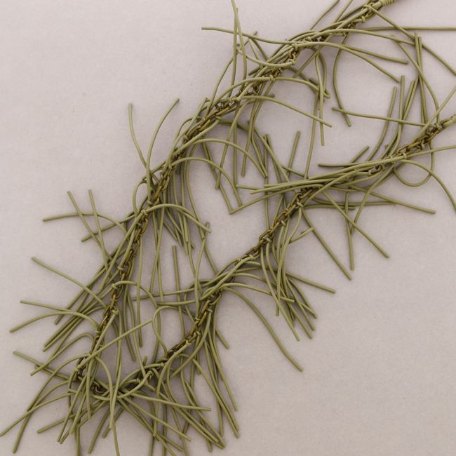 LONG NECKLACE WITH RUBBER KNOTS