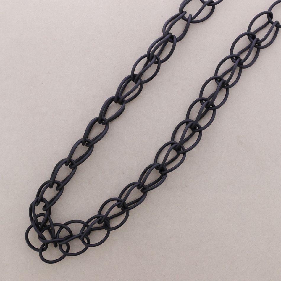 LONG RUBBER LINKS NECKLACE