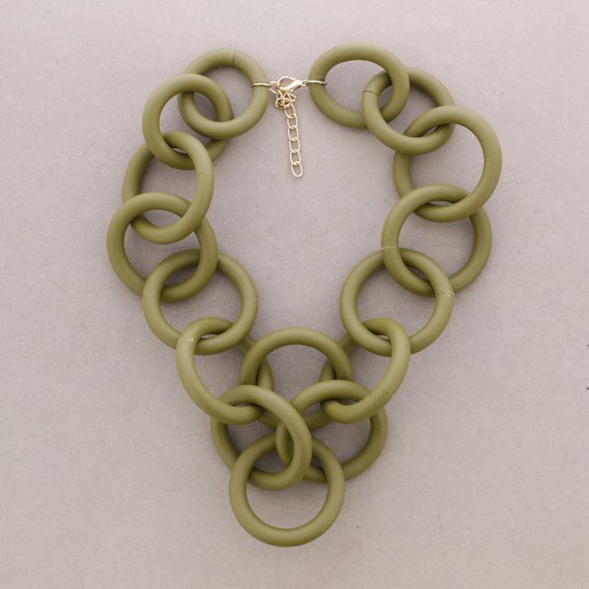 RUBBER LINKS SHORT NECKLACE
