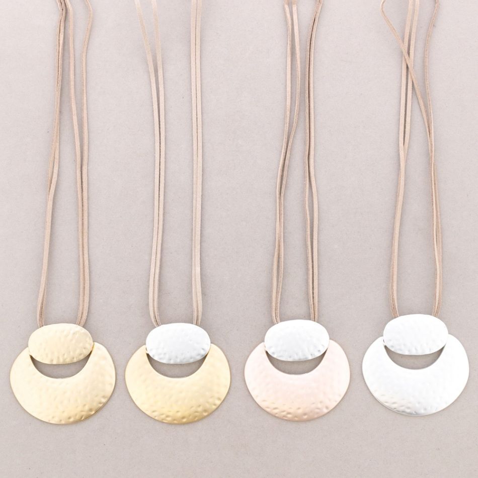 METAL PENDANT CHOKER