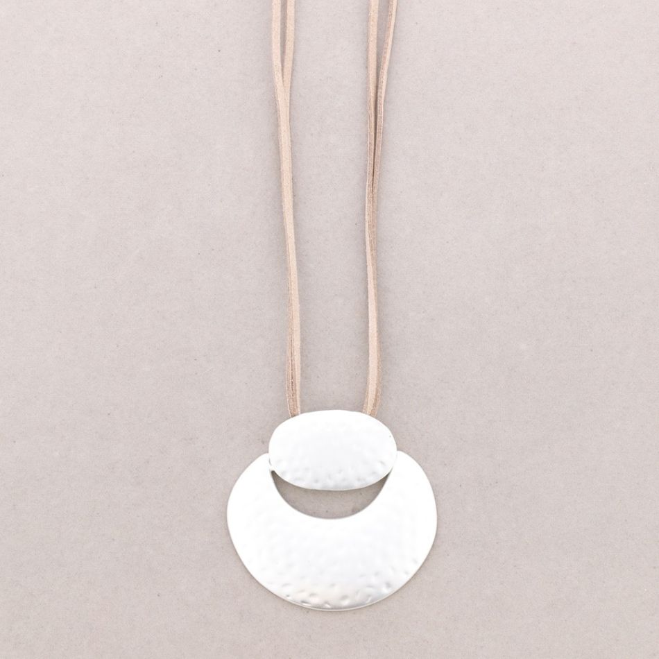 METAL PENDANT CHOKER