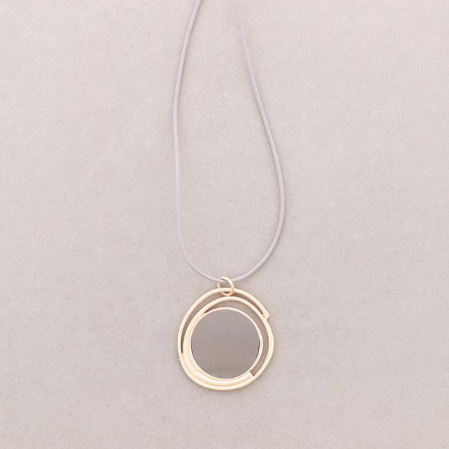 LONG NECKLACE METAL LEATHER PENDANT