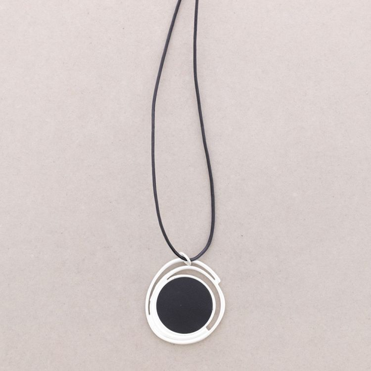 LONG NECKLACE METAL LEATHER PENDANT 2
