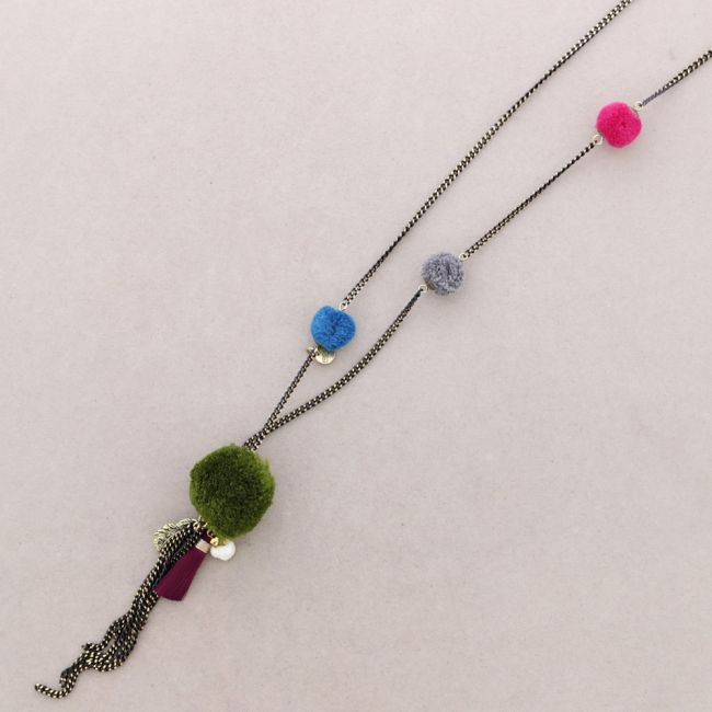 COLLAR LARGO CUENTAS POMPONES