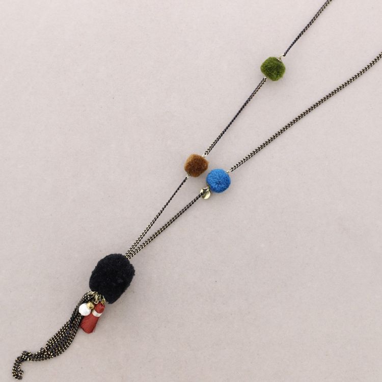 LONG NECKLACE WITH POMPOM BEADS 2