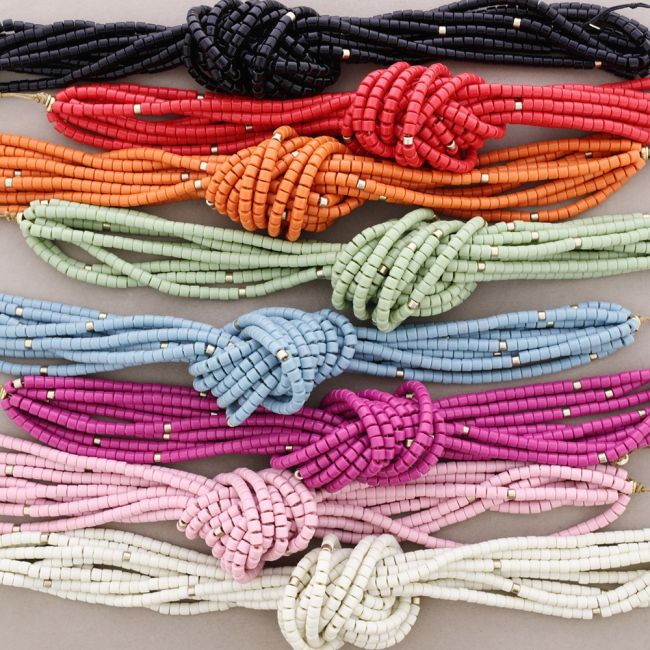 RESIN BEADS KNOT NECKLACE