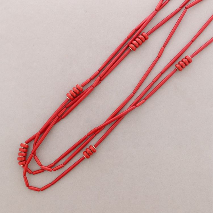COLLAR LARGO TRIPLE FILA CUENTAS RESINA 2