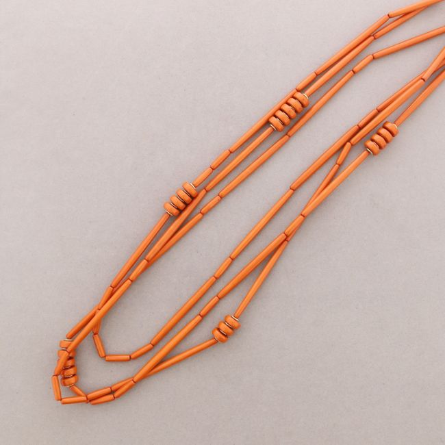 LONG NECKLACE TRIPLE ROW RESIN BEADS