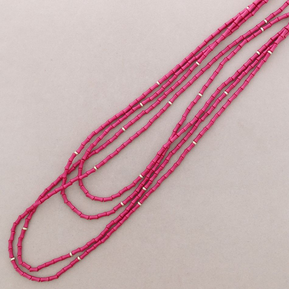 COLLAR LARGO 4 FILAS CUENTAS RESINA