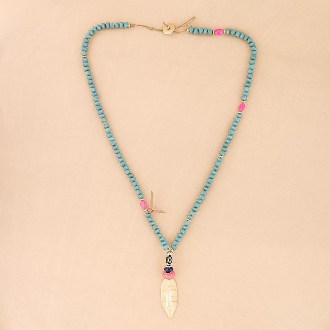 LONG NECKLACE RESIN BEADS ETHNIC METAL PENDANT