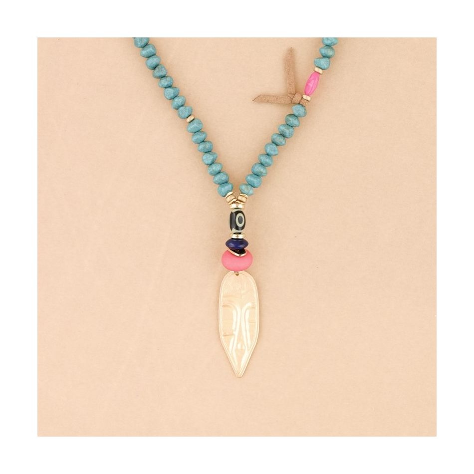 LONG NECKLACE RESIN BEADS ETHNIC METAL PENDANT