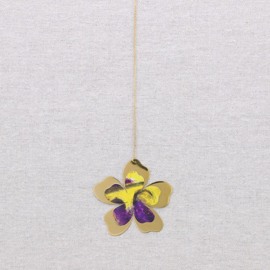 COLLAR LARGO ACERO COLGANTE FLOR DIBUJO
